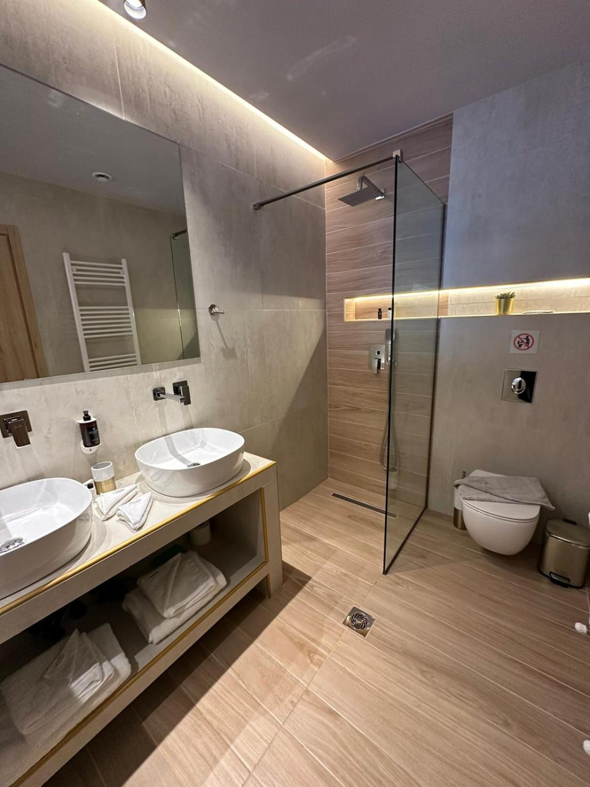 Meteora Gold And Glass Kalampáka Ngoại thất bức ảnh